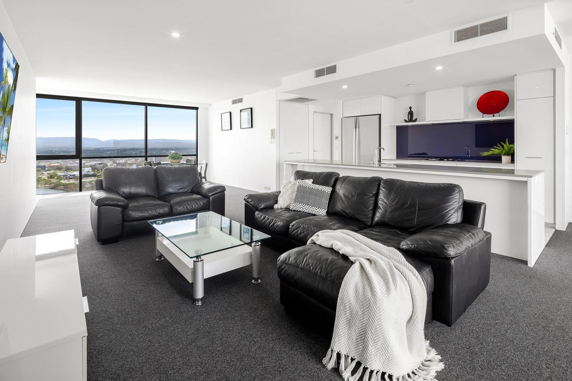 Aparthotel Circle On Cavill 4*