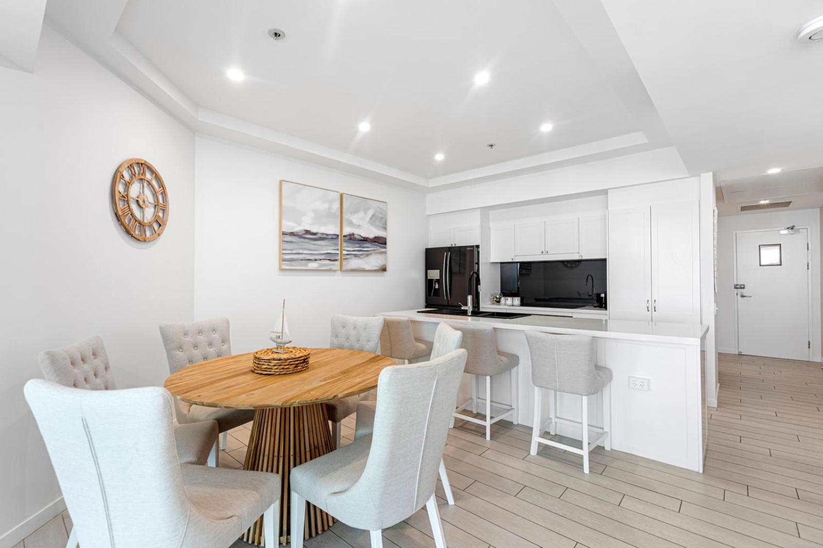 Wings Penthouse Sleeps 10 - Optimise *