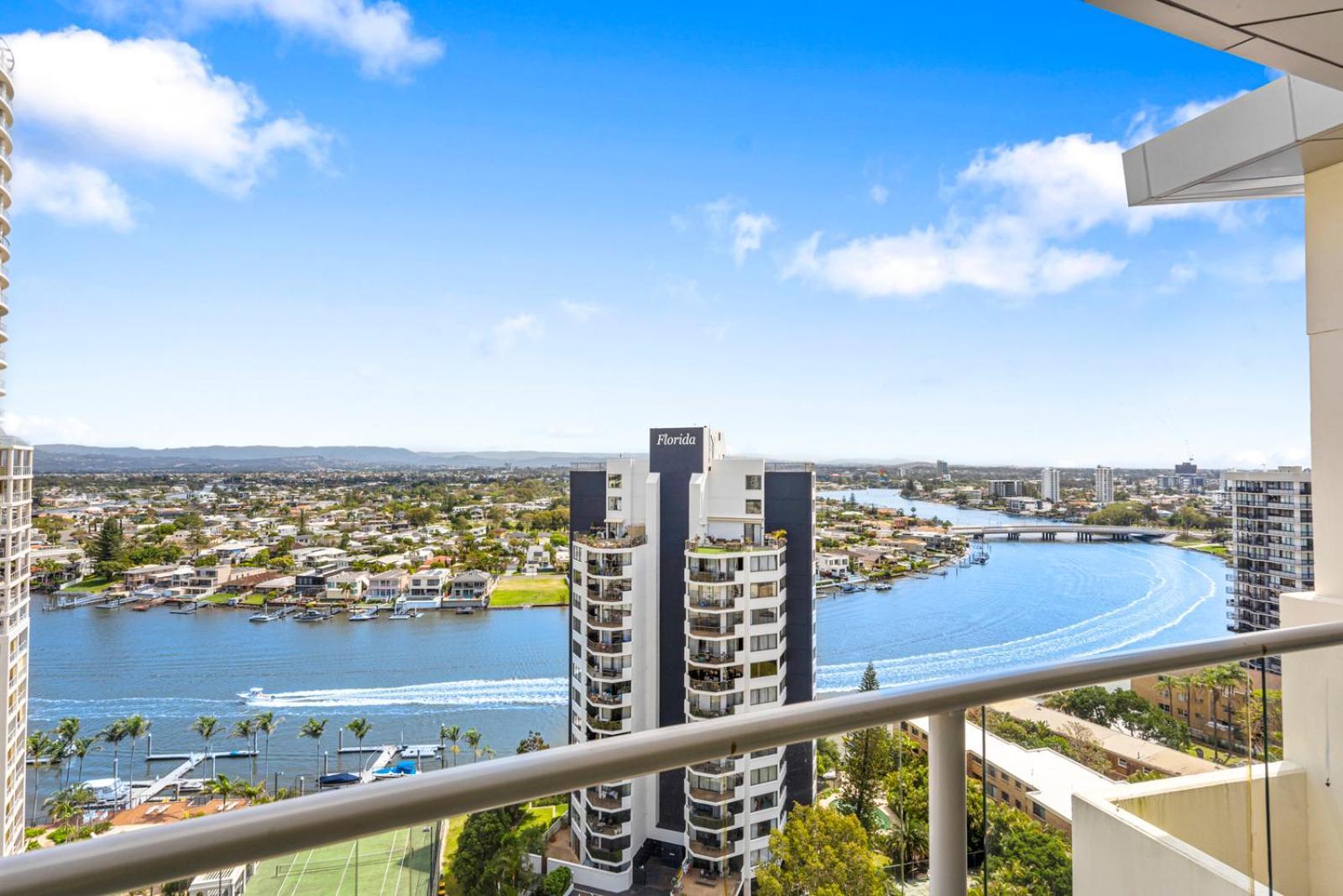 Wings Penthouse Sleeps 10 - Optimise * Gold Coast