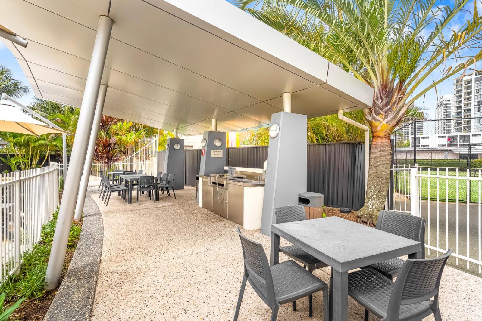 Apartment Wings Penthouse Sleeps 10 - Optimise