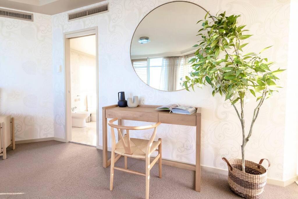Palace In The Sky Apartment *