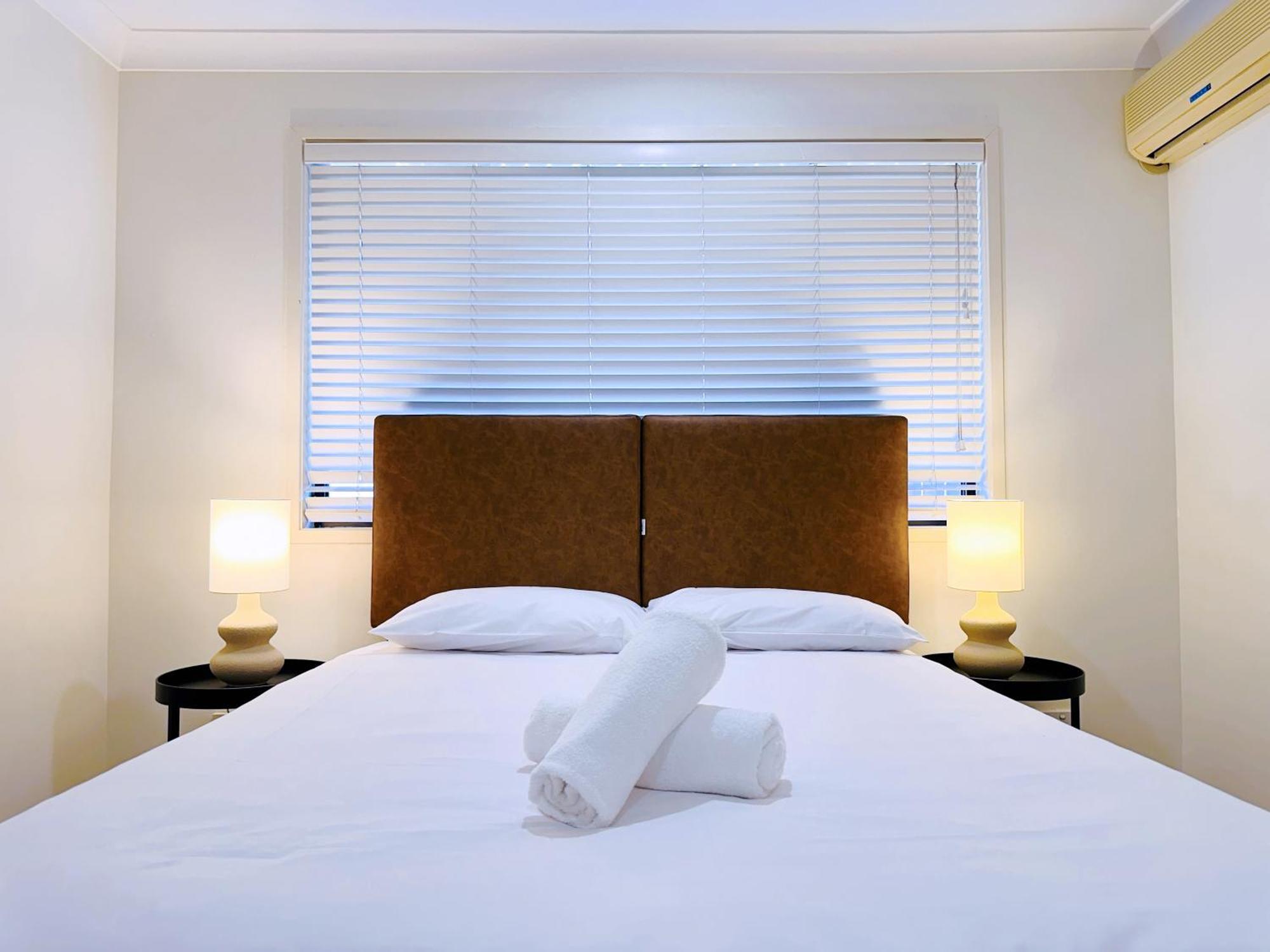 Waterfront Haven Balinese At Bundall *