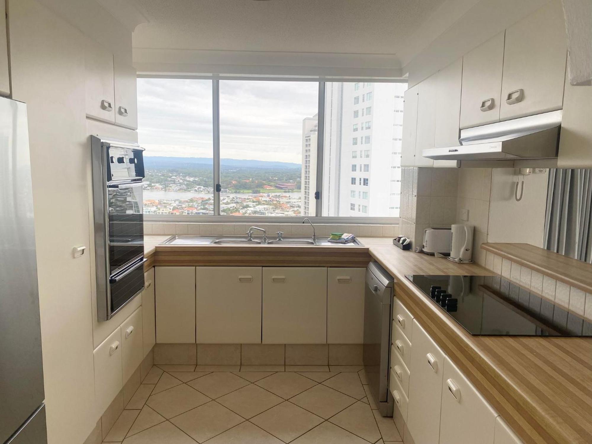 Hi Surf Beachfront 4*