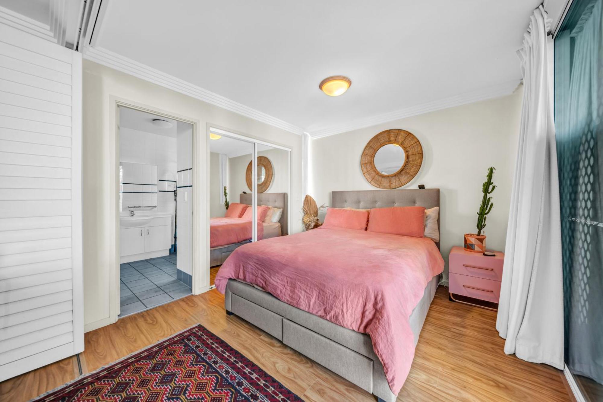 Aparthotel Santa Anne By The Sea Gold Coast