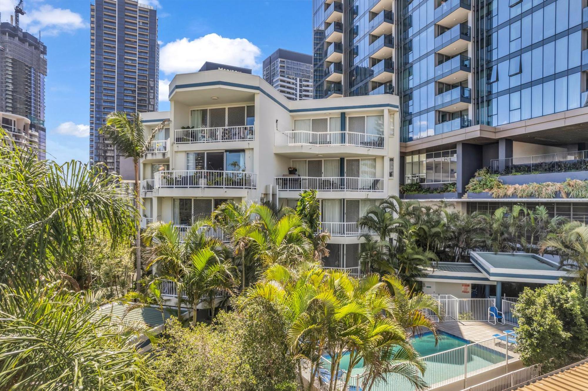 Aparthotel Santa Anne By The Sea Gold Coast