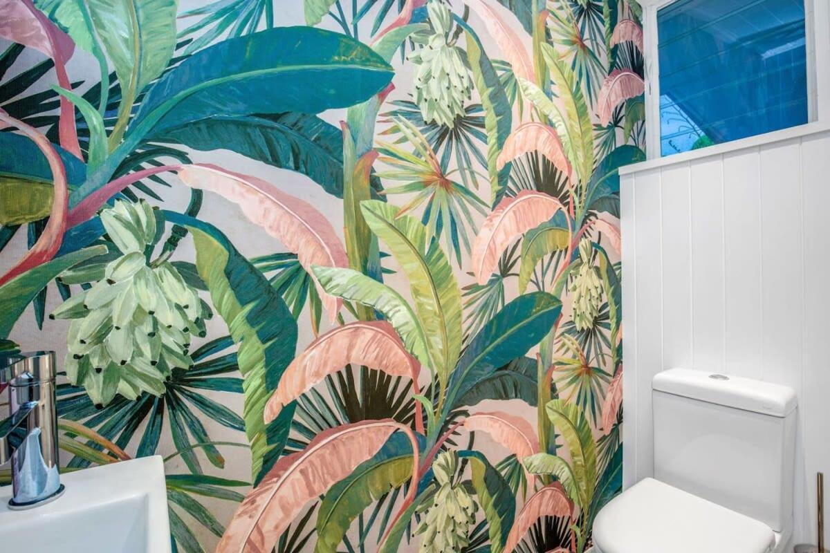 Holiday home Gold Coast-miami Mid-century With Pool *