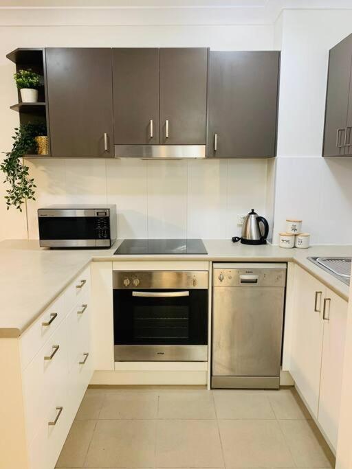 Apartment Paradise Island & Gardens - Surfers Paradise Gold Coast