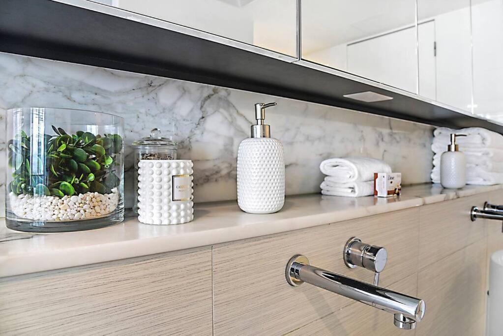 Oracle 2101 Apartment Gold Coast