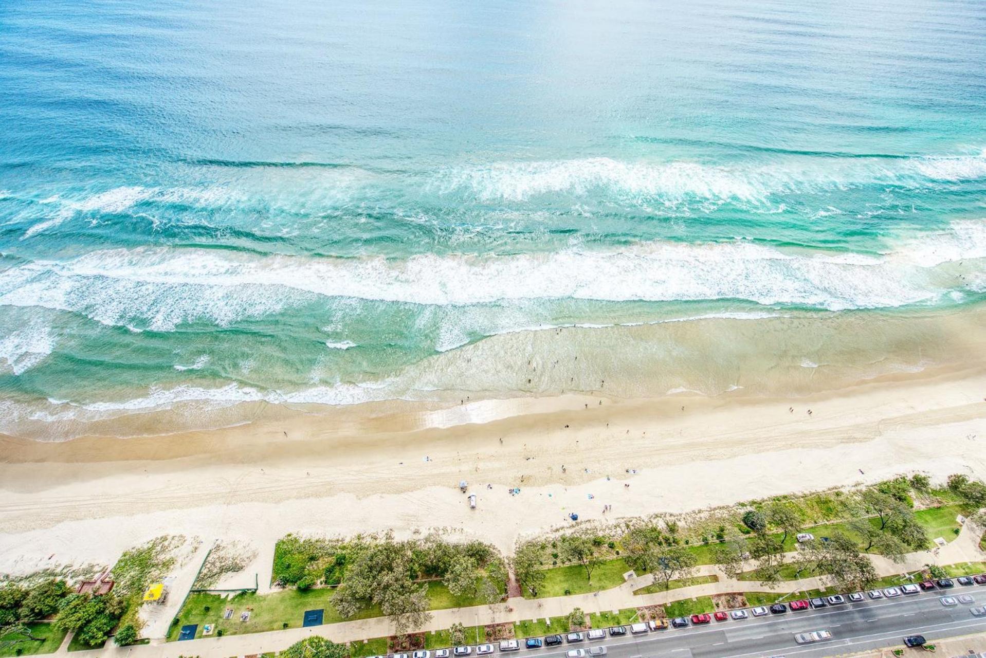 Surfers Paradise New Beachfront * Gold Coast
