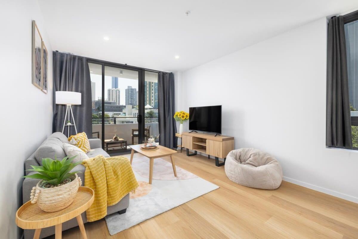 Apartment Brand New Cozy 1br Business Nbn Gym Gold Coast