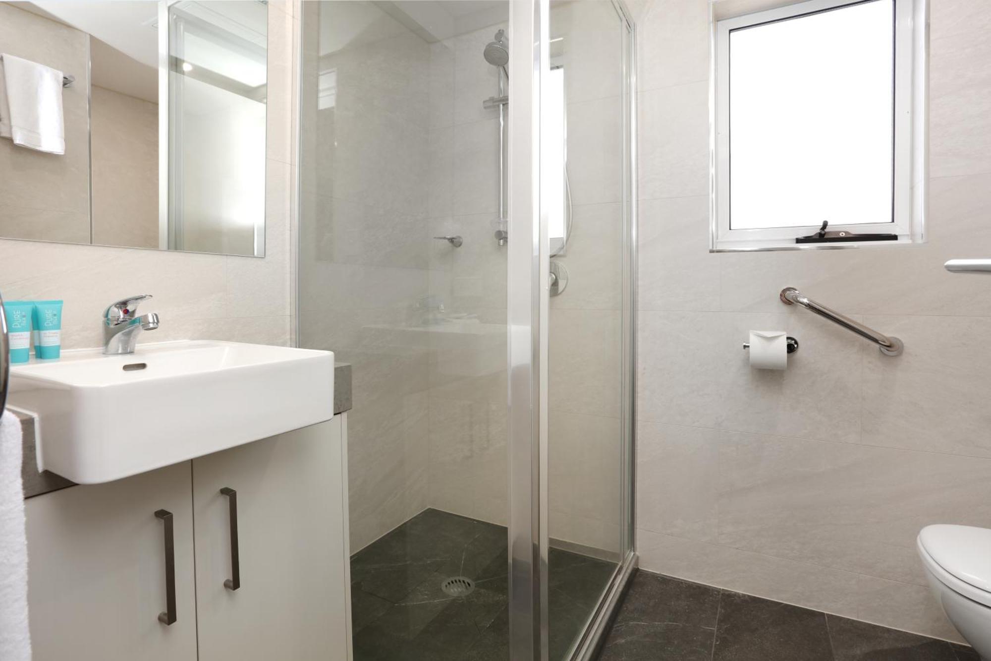 Aparthotel Southport & 3*