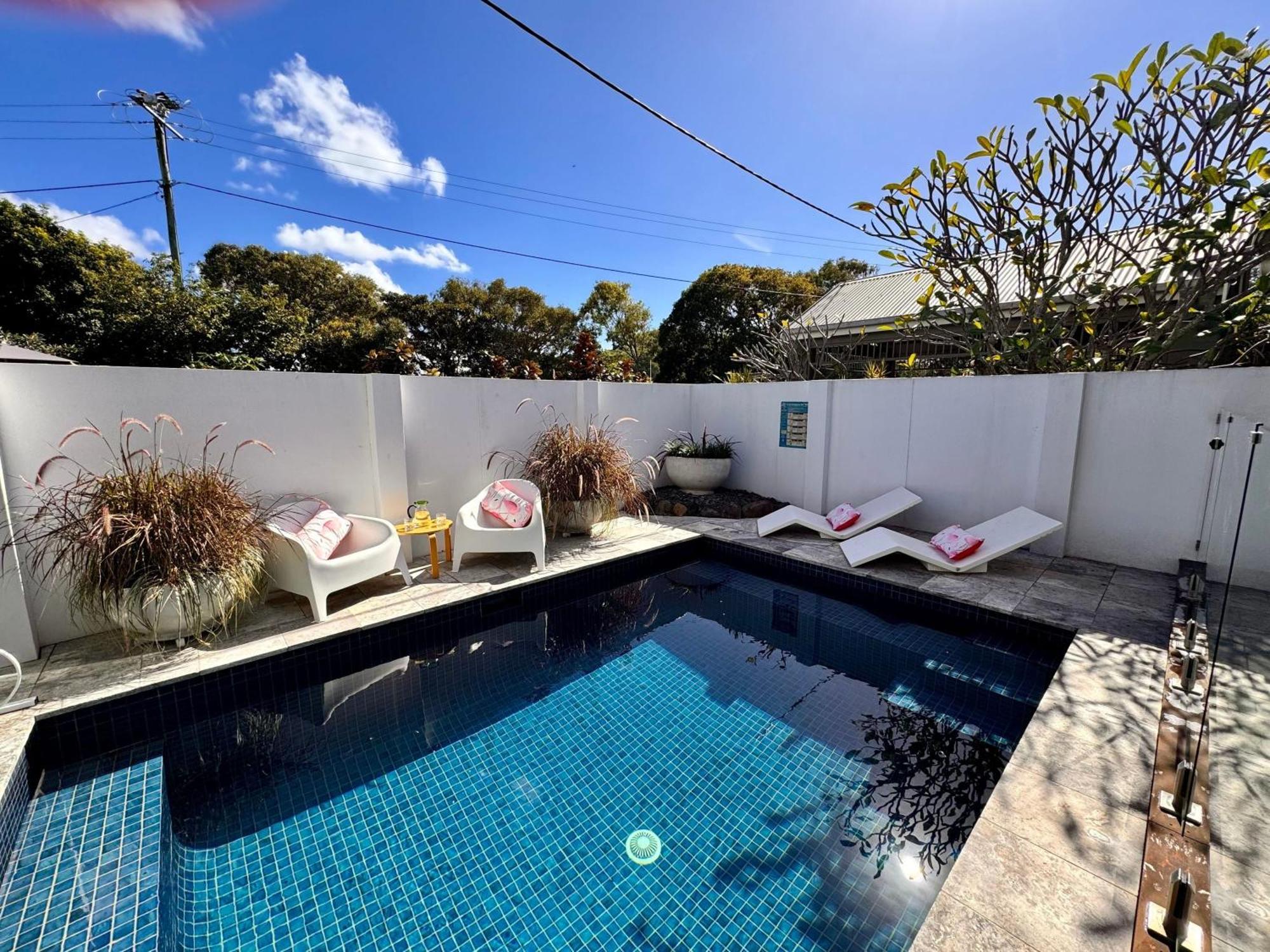 Holiday home Gold Coast-miami Mid-century With Pool Gold Coast