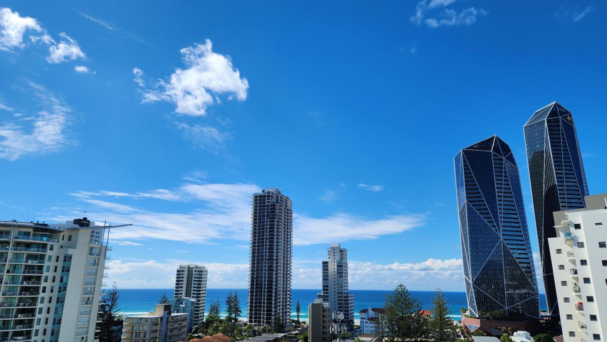 Surfers Hawaiian 3* Gold Coast