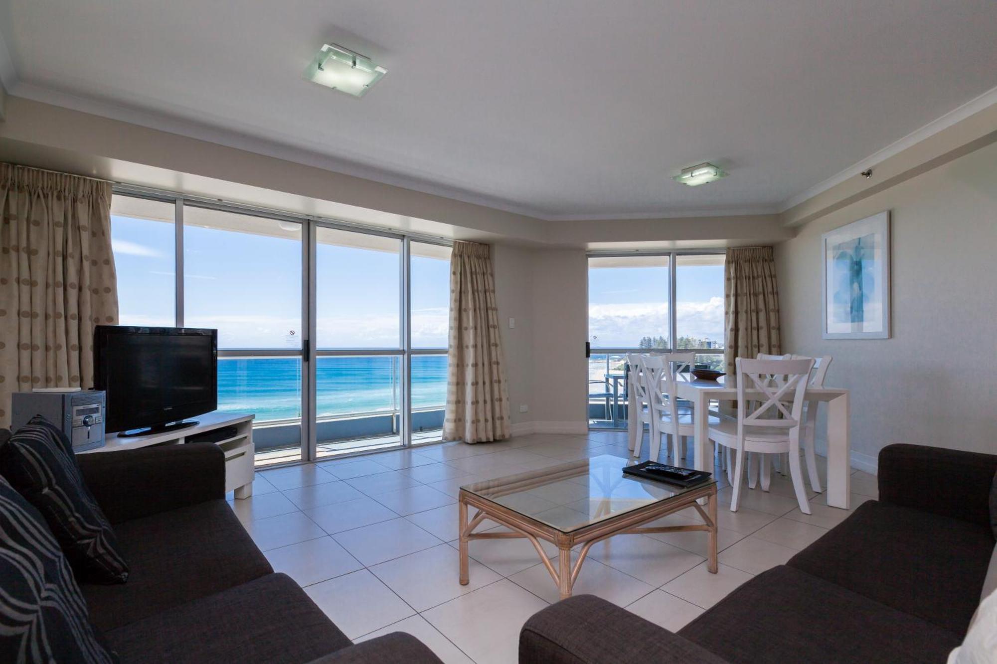 Points North Aparthotel 4*