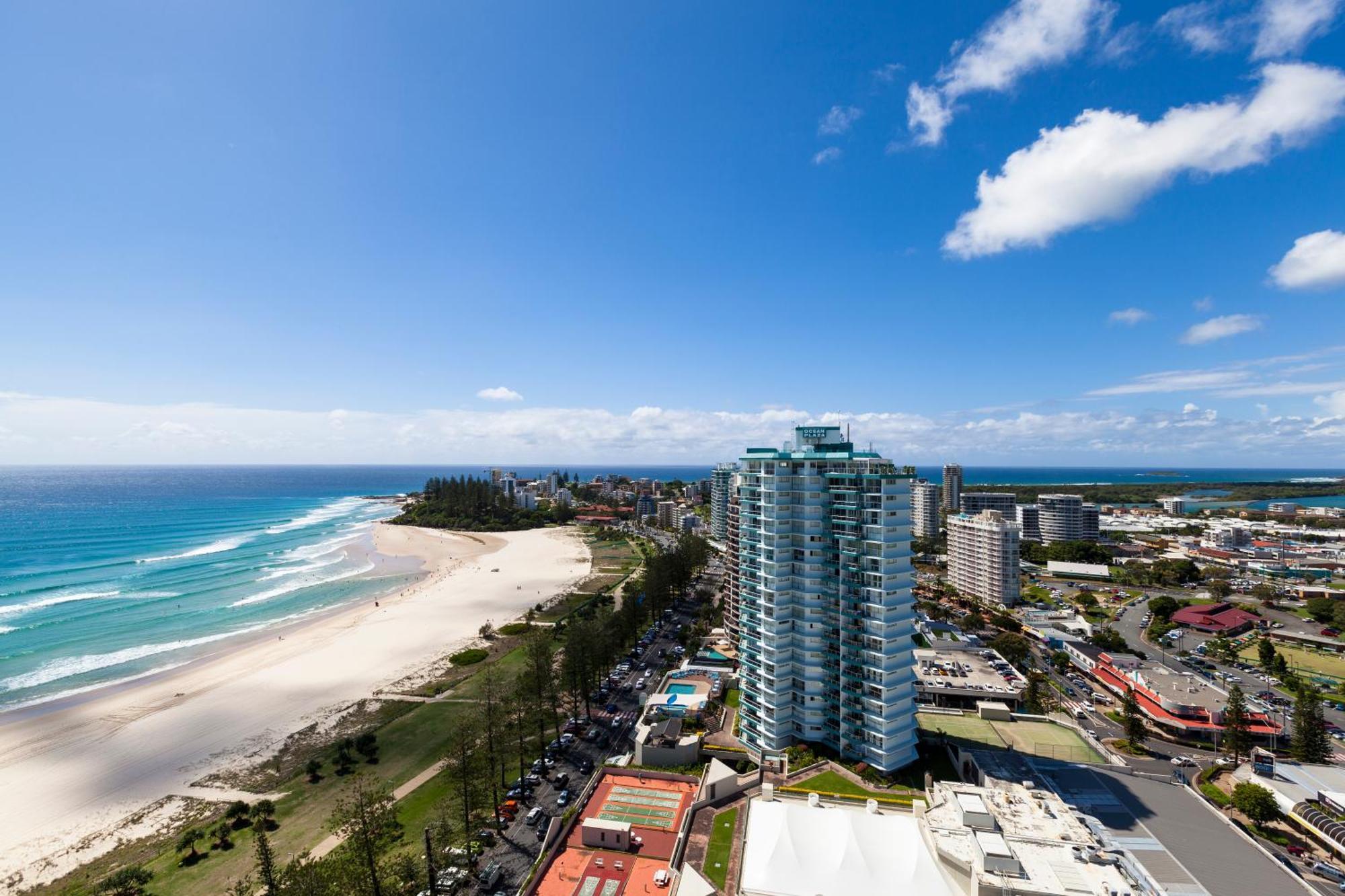 Points North Aparthotel 4*