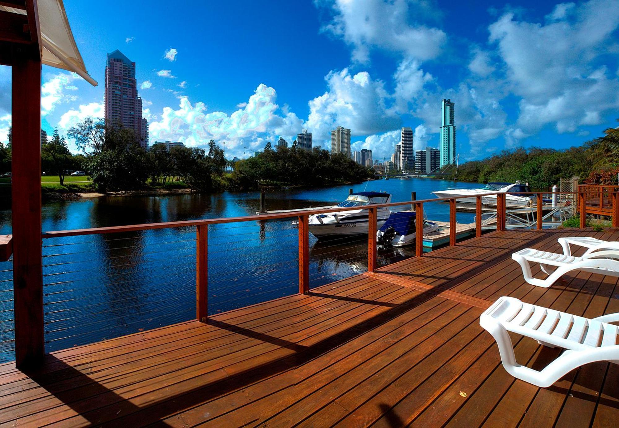 Narrowneck Court 4* Gold Coast