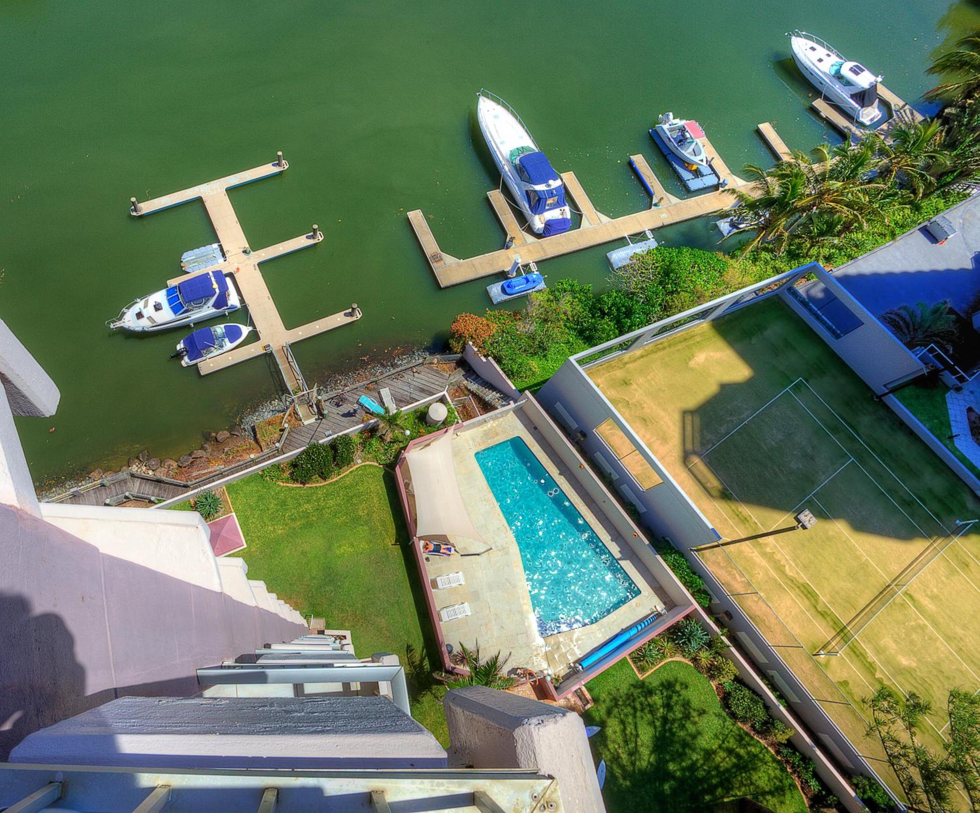 Aparthotel Narrowneck Court 4*