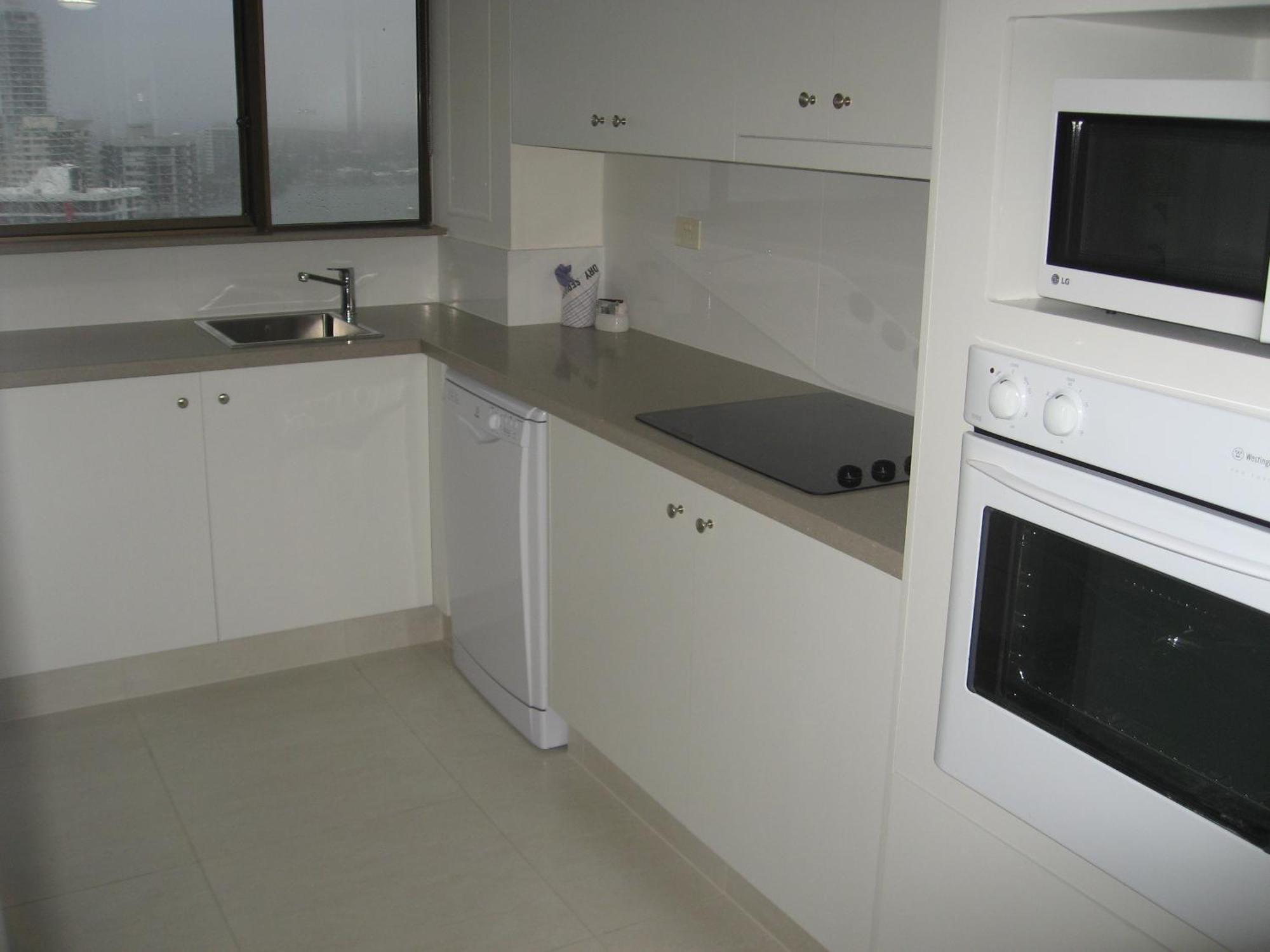 Surfers Century Oceanside Aparthotel Gold Coast