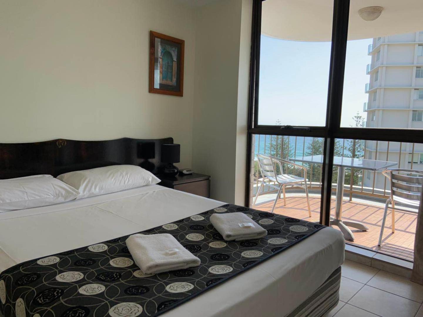 Burleigh Gardens North Hi-rise 3*