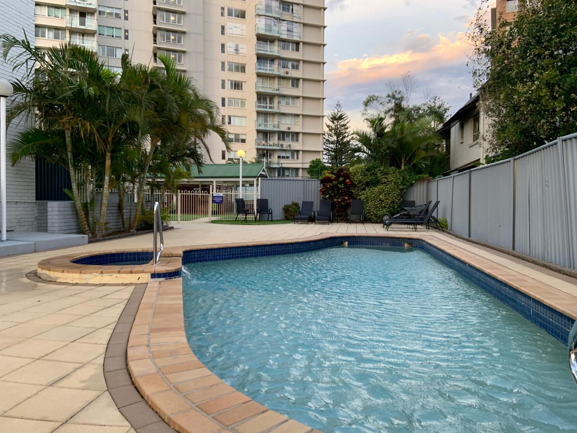 Burleigh Gardens North Hi-rise Aparthotel 3*