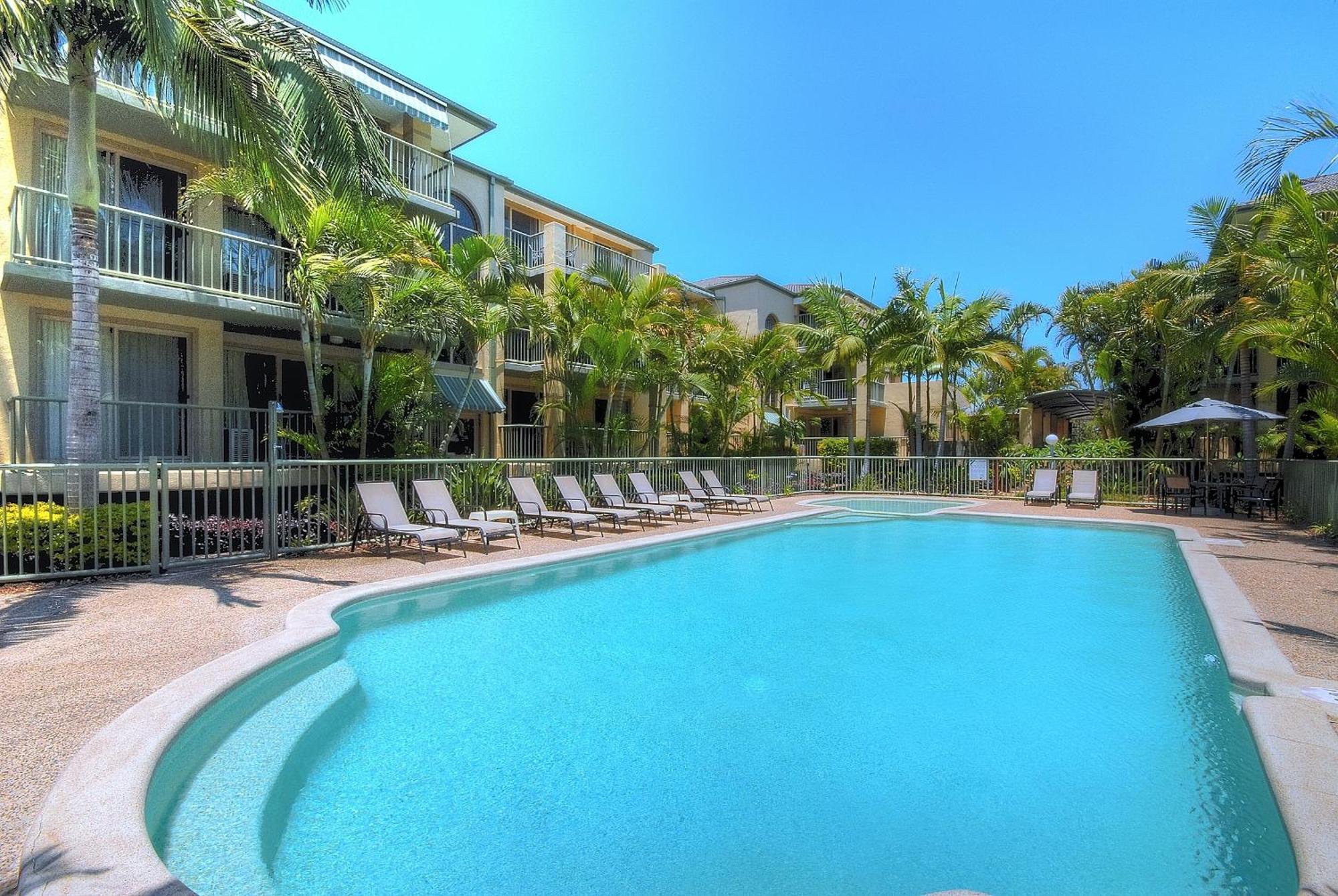 Bila Vista Kirra Beachside Aparthotel