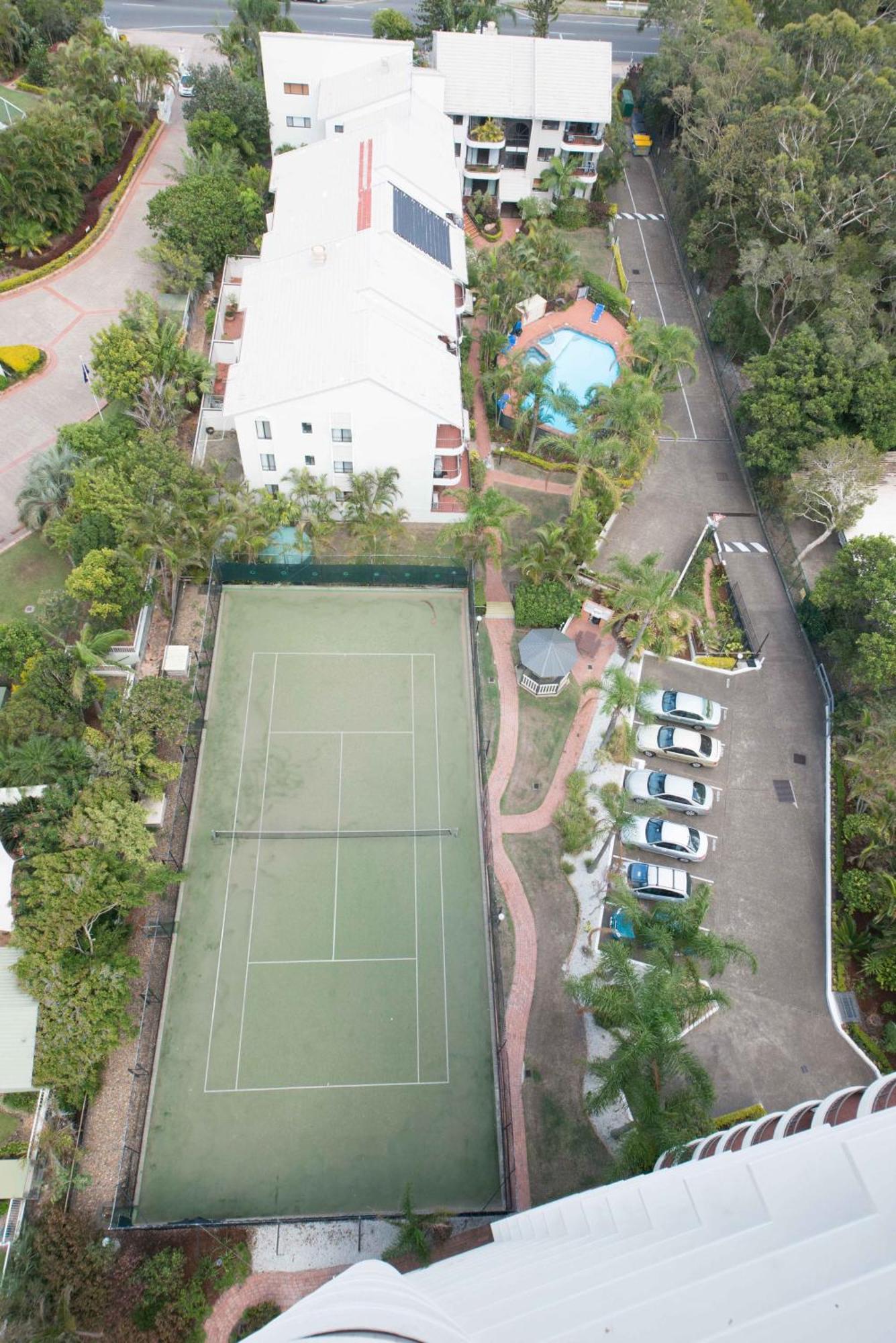 Broadwater Shores Waterfront 3* Gold Coast