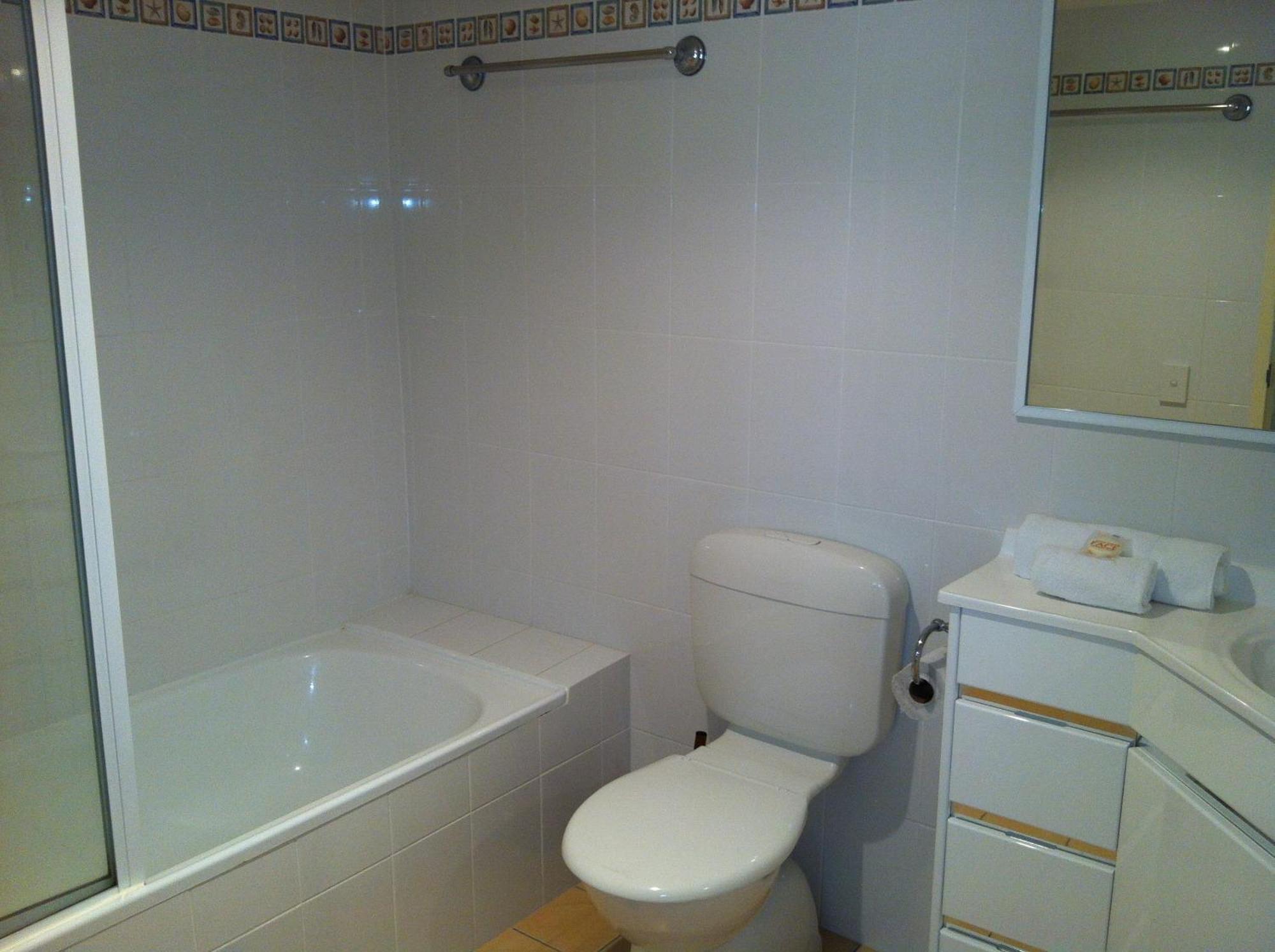 Carool Aparthotel 3*