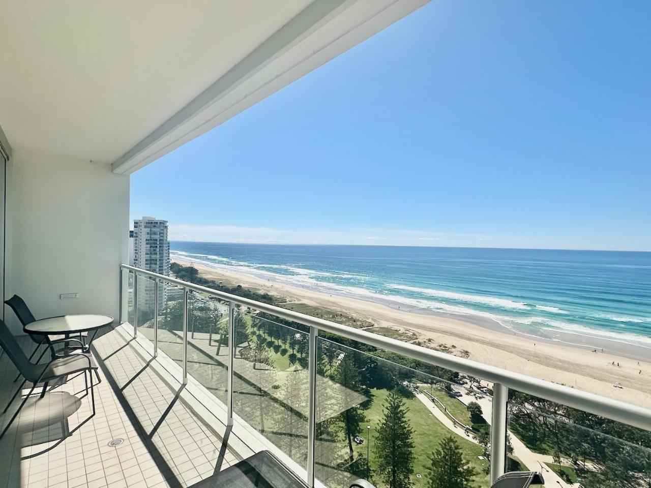 Beachfront On Oasis Centre, Air On Broadbeach 1503 * Gold Coast
