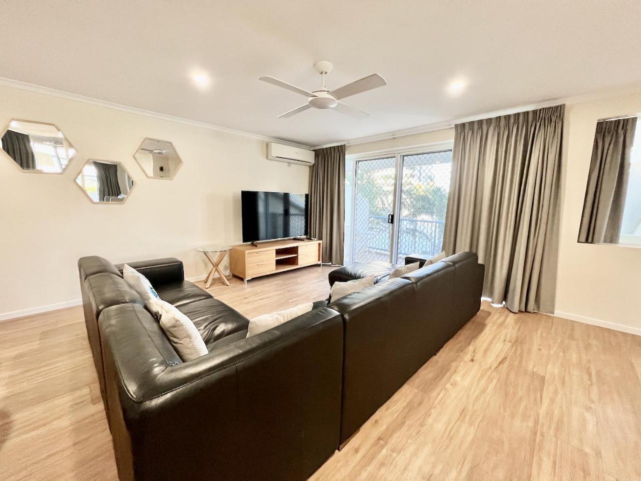 Diamond 70 * Gold Coast
