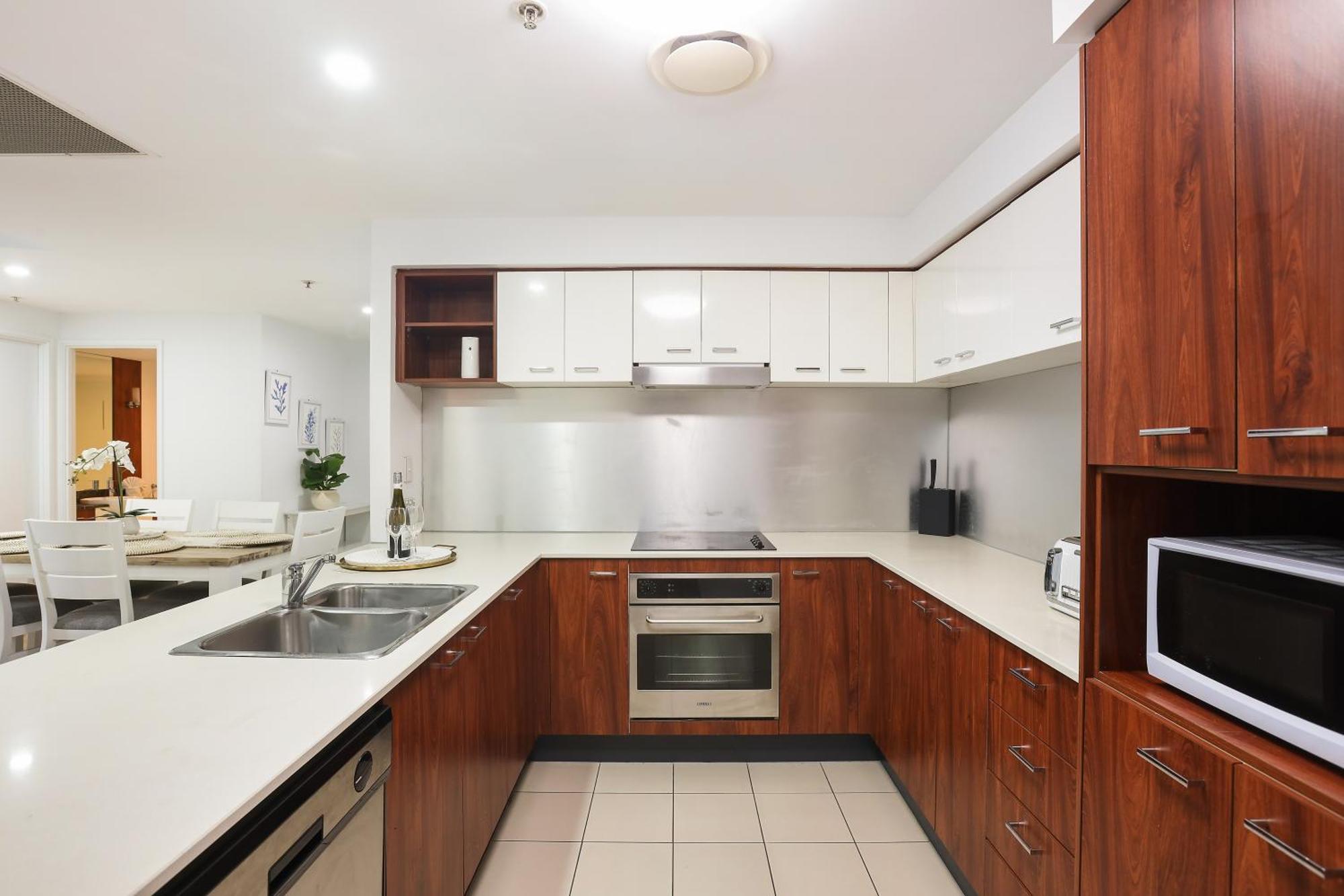 Apartment Chevron Renaissance Surfers Paradise Sleeps 10 1st Floor - Optimise *