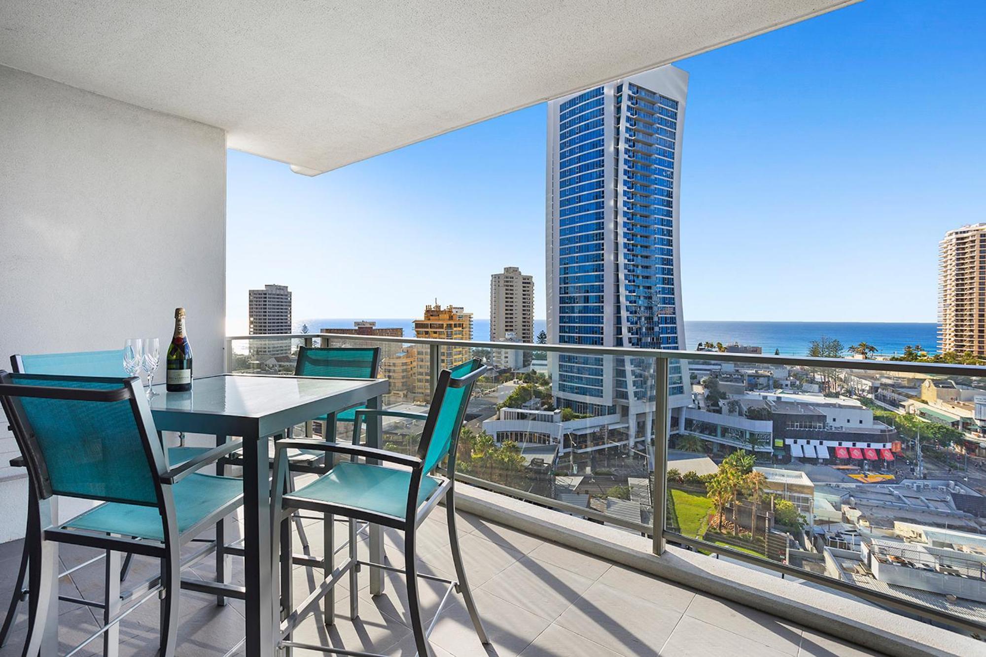 Aparthotel Circle On Cavill Gold Coast
