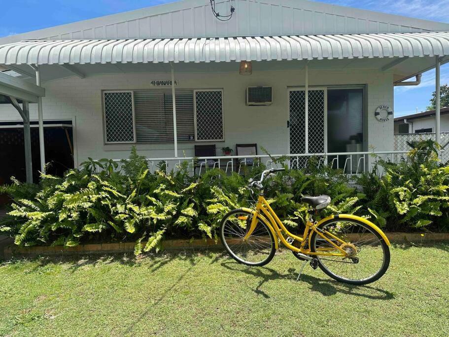 Holiday home Bare Foot & Beachy On Binya! Pet Friendly House Gold Coast