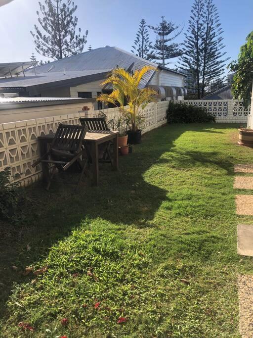 Pet Friendly & Super Retro Pad! * Gold Coast
