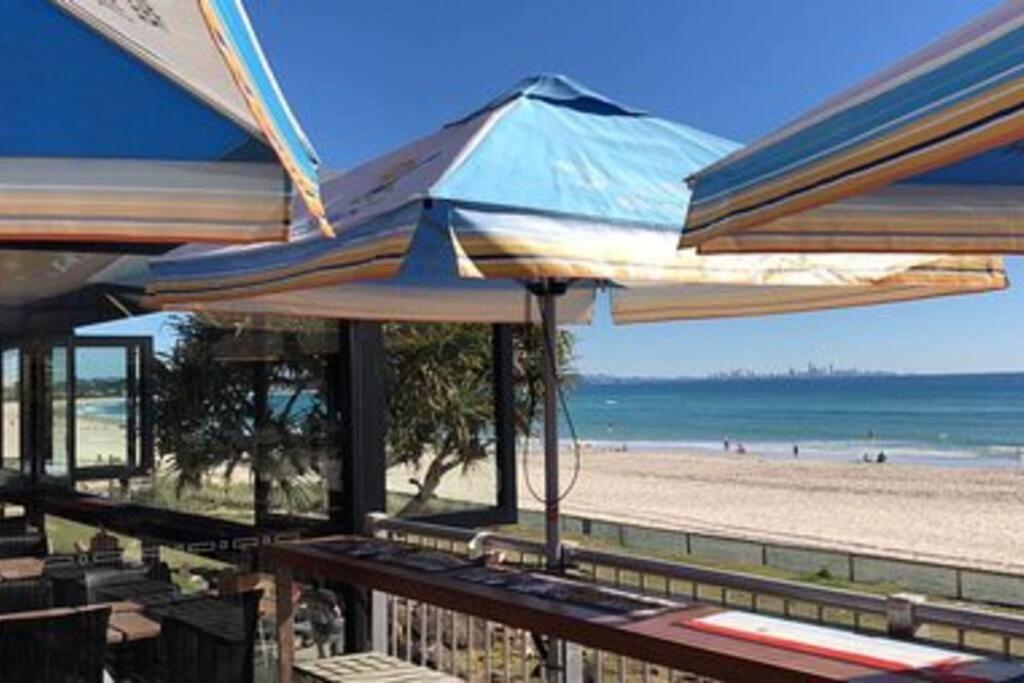 Pet Friendly & Super Retro Pad! Holiday home Gold Coast