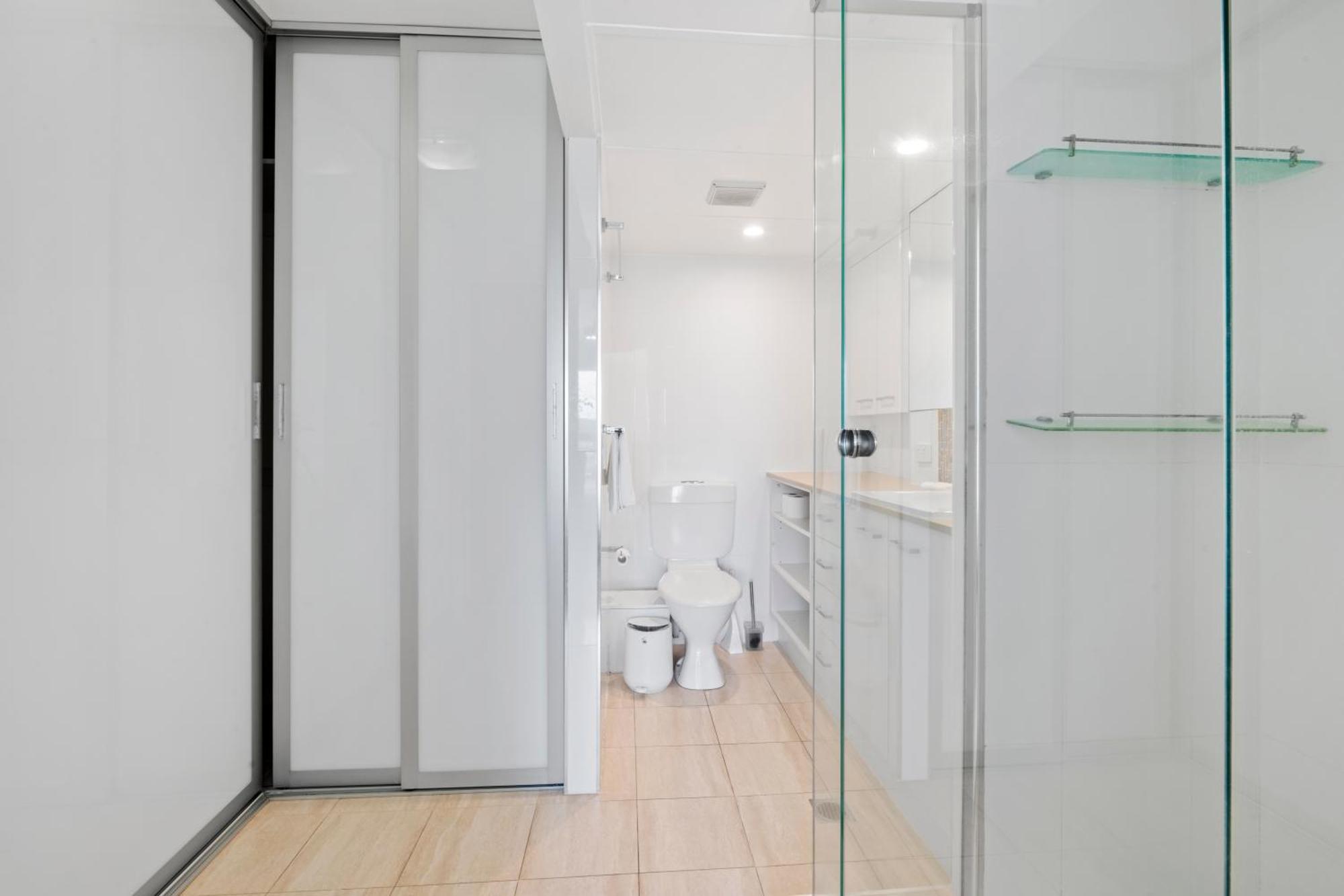 Aparthotel Narrowneck Court 4*