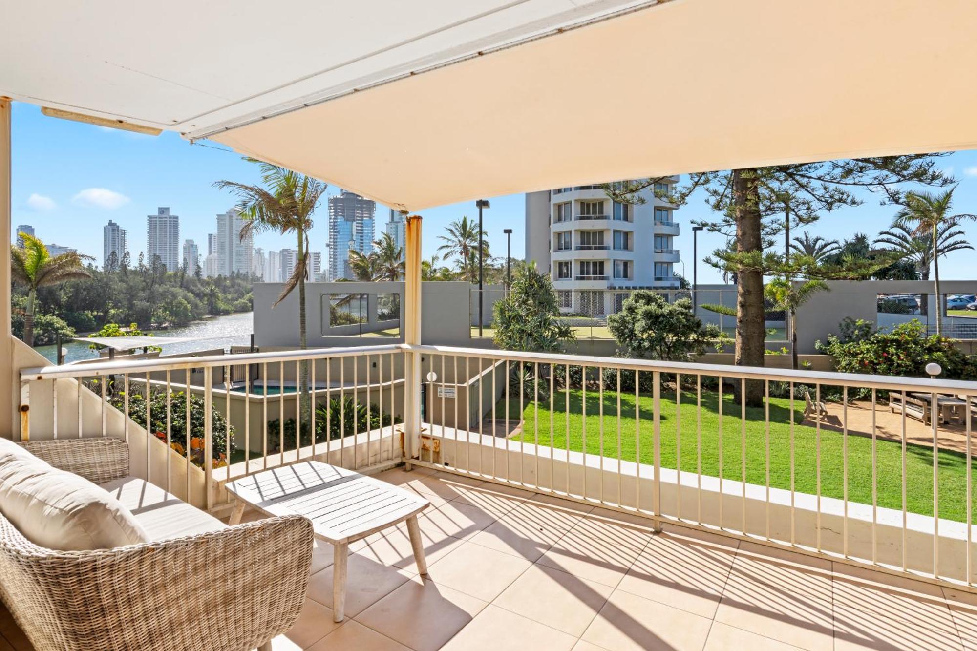 Narrowneck Court