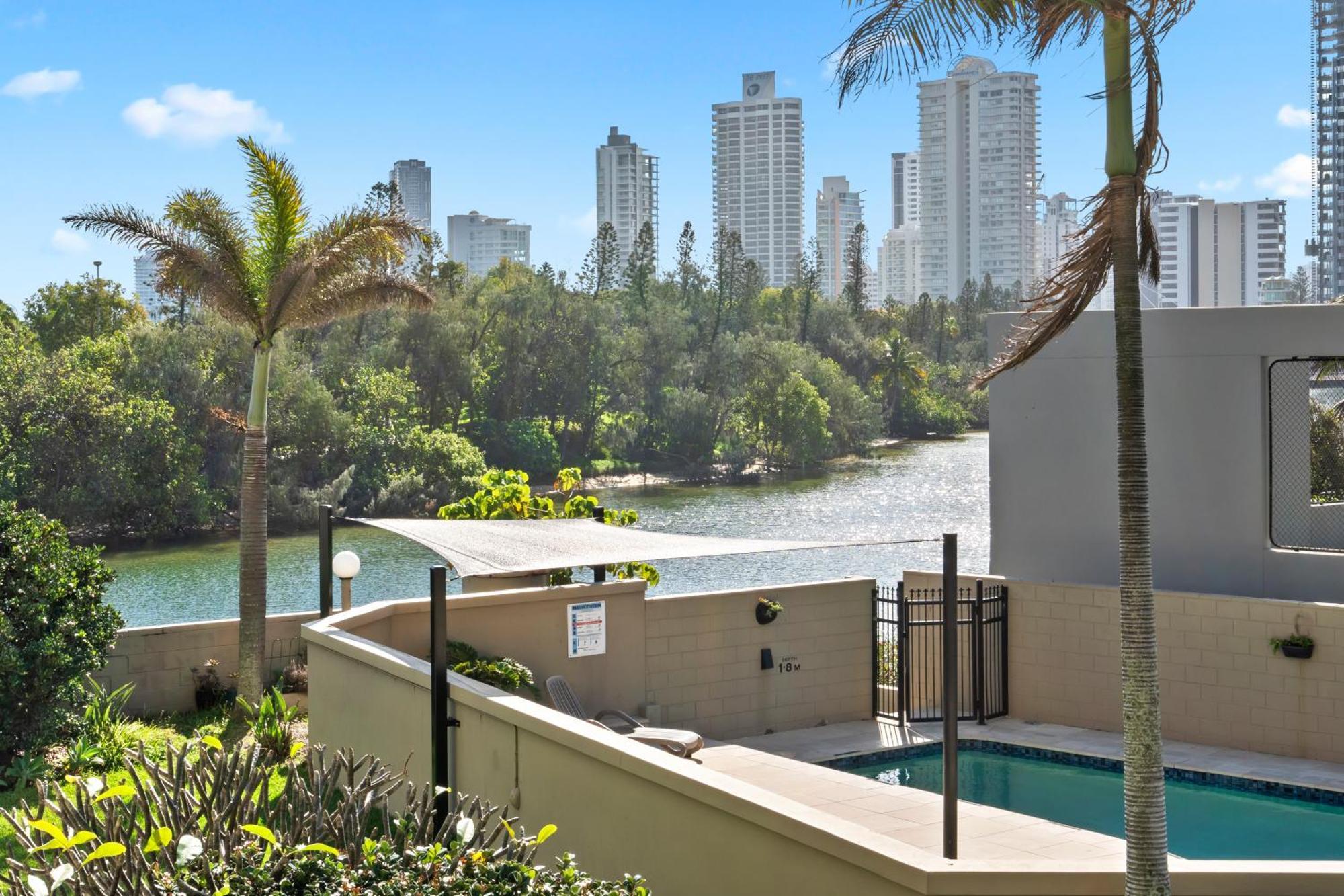 Narrowneck Court
