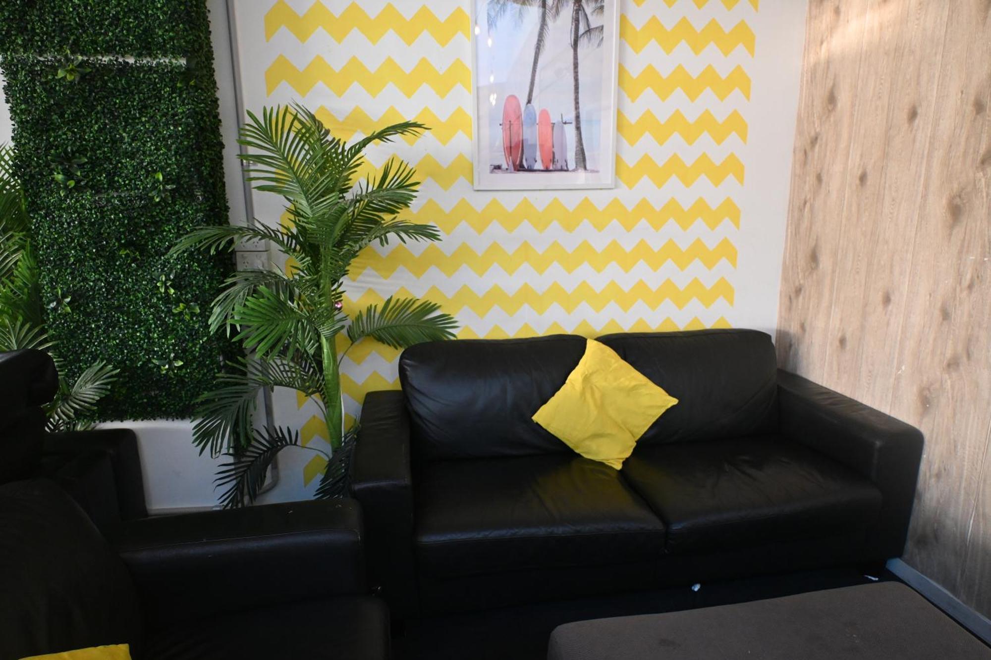 Tequila Sunrise Surfers Paradise Hostel *