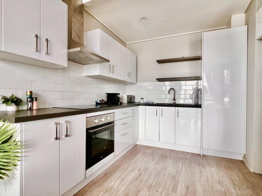 Burleigh Retreat Near Beach, Free Wi-fi Gold Coast