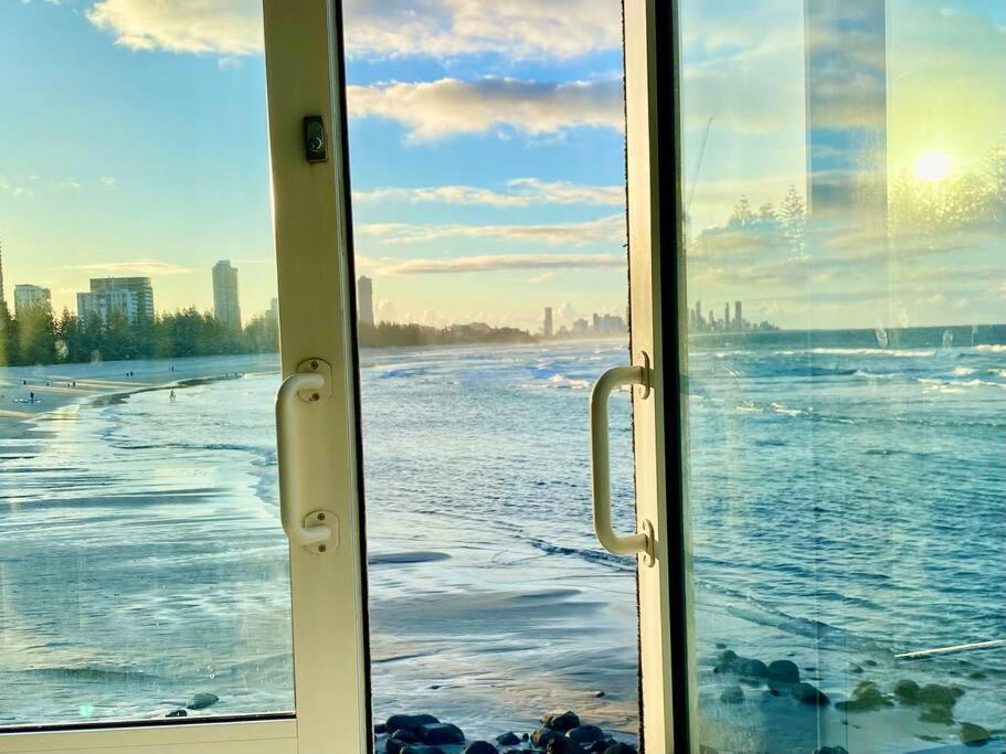 Apartment Burleigh Retreat Near Beach, Free Wi-fi