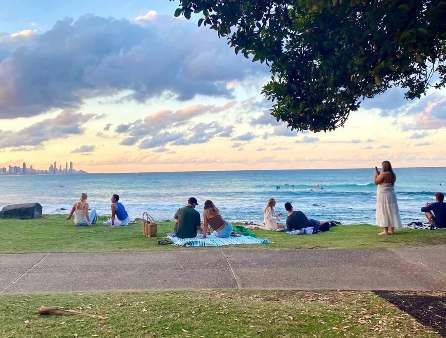 Burleigh Retreat Near Beach, Free Wi-fi *
