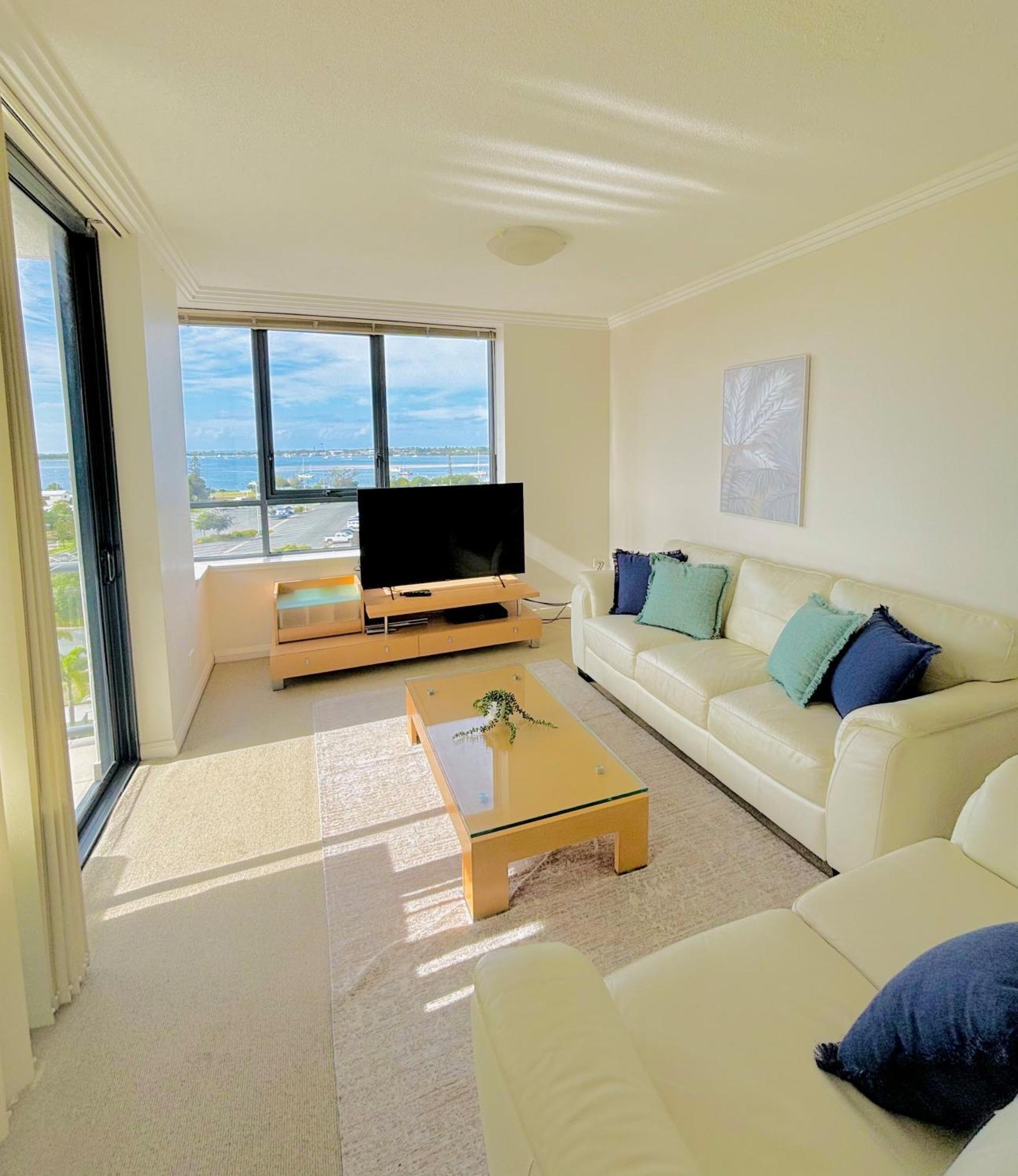 Aqualine On The Broadwater 4*