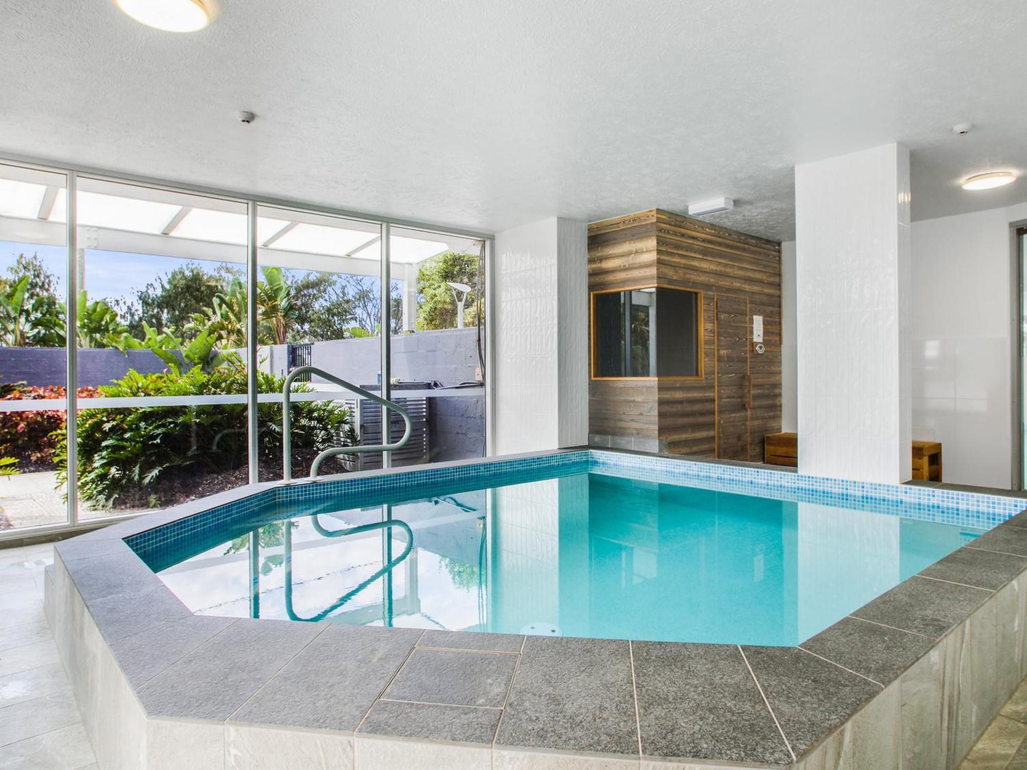 Aparthotel Boulevard Towers On Broadbeach 4*