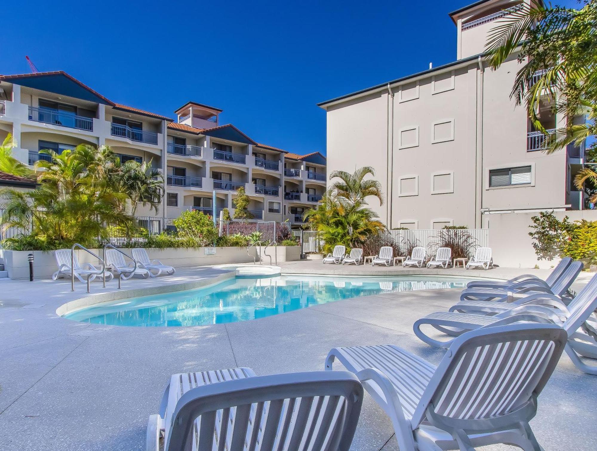 Bella Mare Coolangatta Beachside Aparthotel 4*