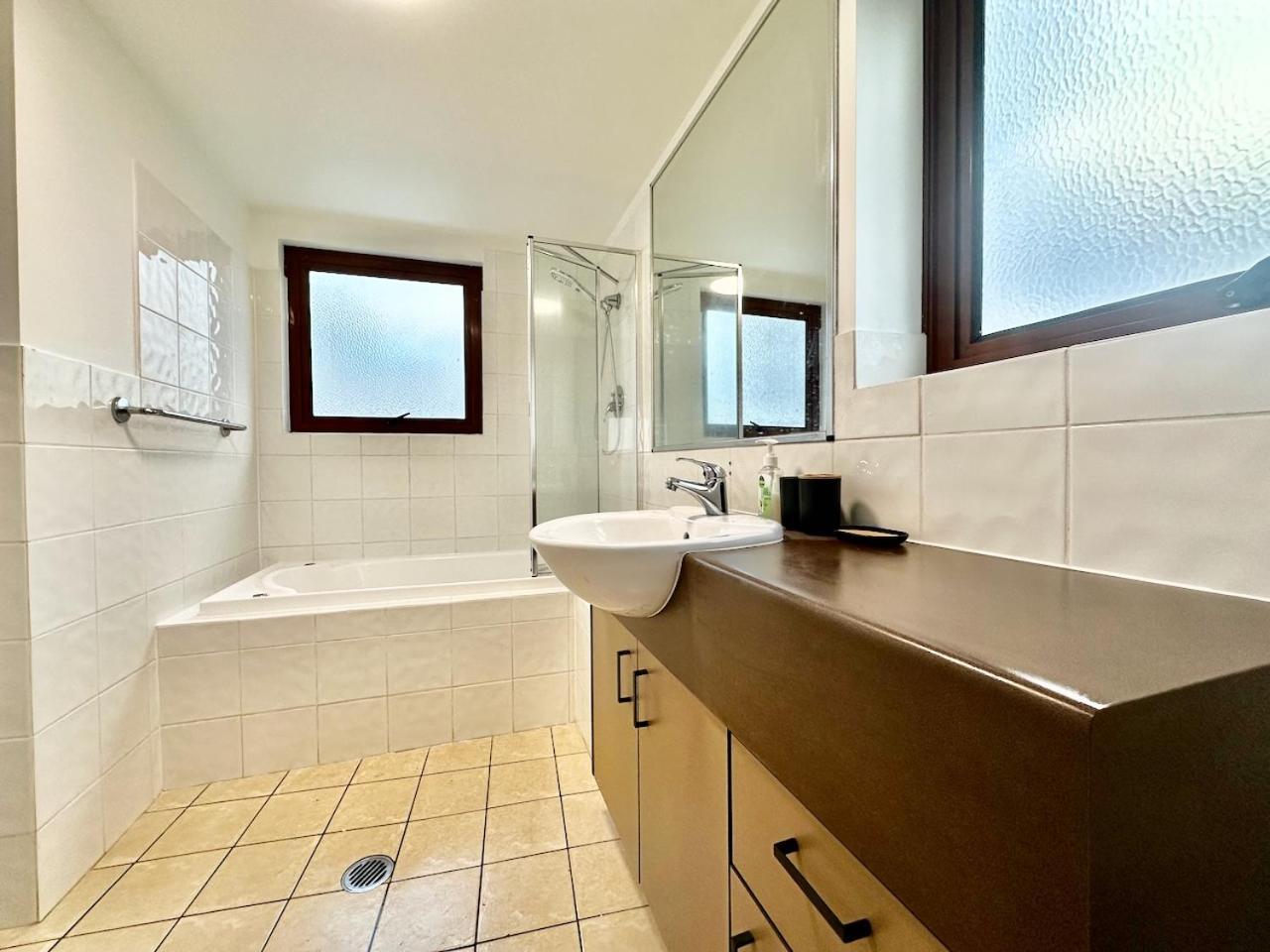 Broadbeach 600 Gold Coast