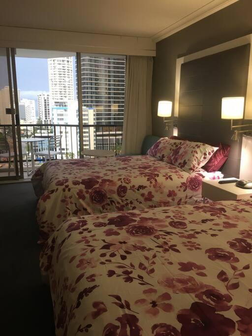 Surfers Paradise Unit Apartment