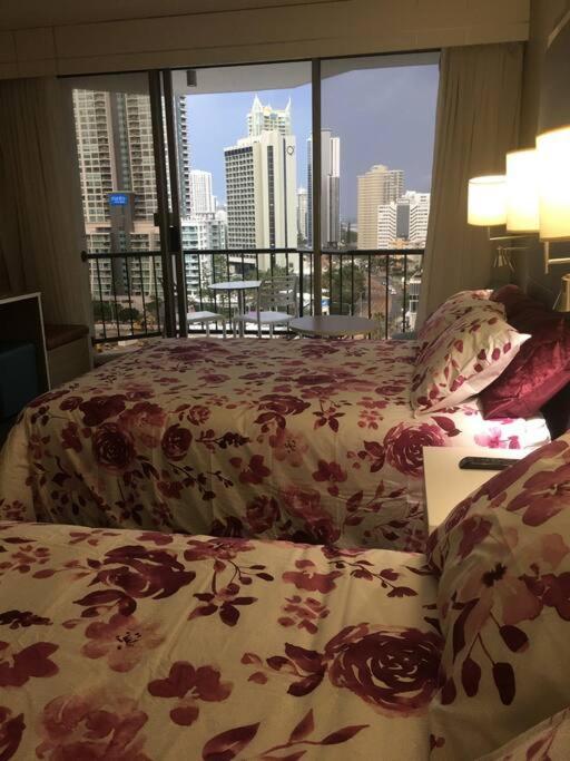 Surfers Paradise Unit * Gold Coast