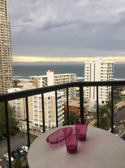 Surfers Paradise Unit Apartment