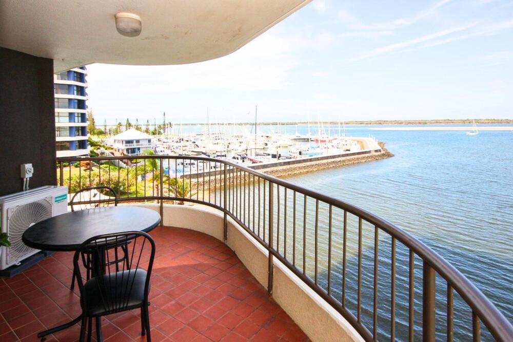 Broadwater Shores Waterfront Gold Coast