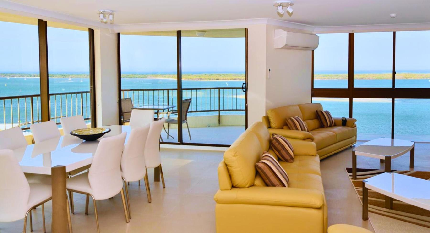 Broadwater Shores Waterfront Aparthotel